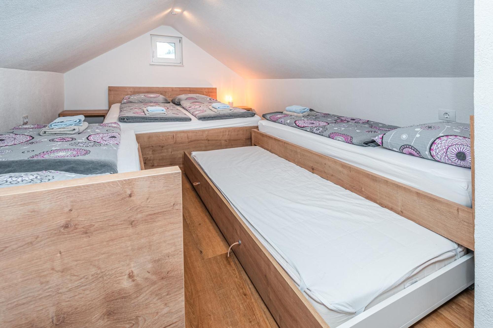 Apartmaji Enia Ratece-planica,