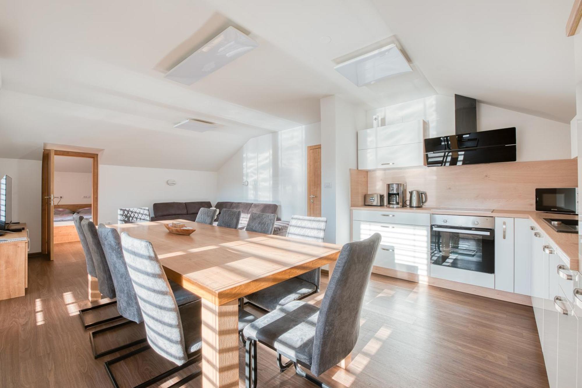 Apartmaji Enia Ratece-planica, *